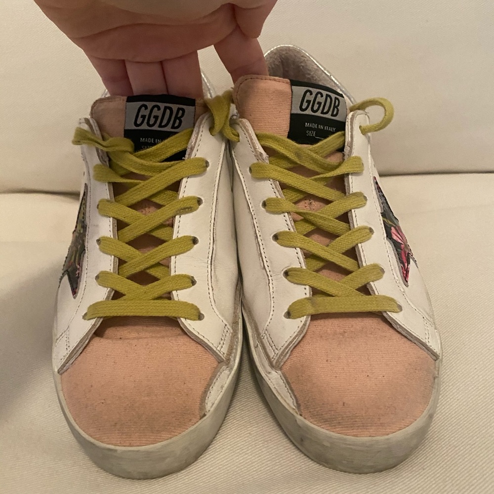 Authentic Golden Goose peach and white superstar sneakers size 37!